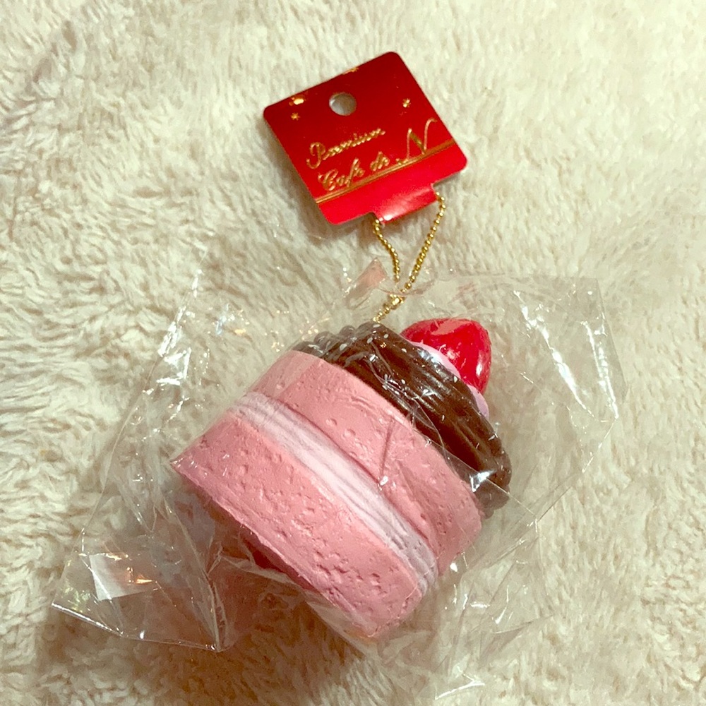 Cafe de n premium cake